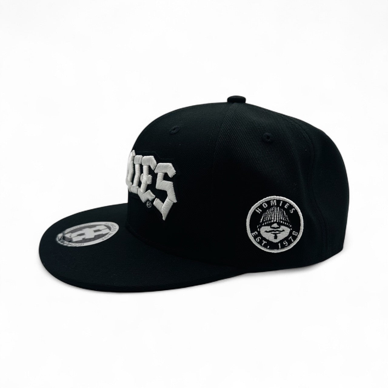 HM™ - SNAPBACK HAT W/B Logo on Black