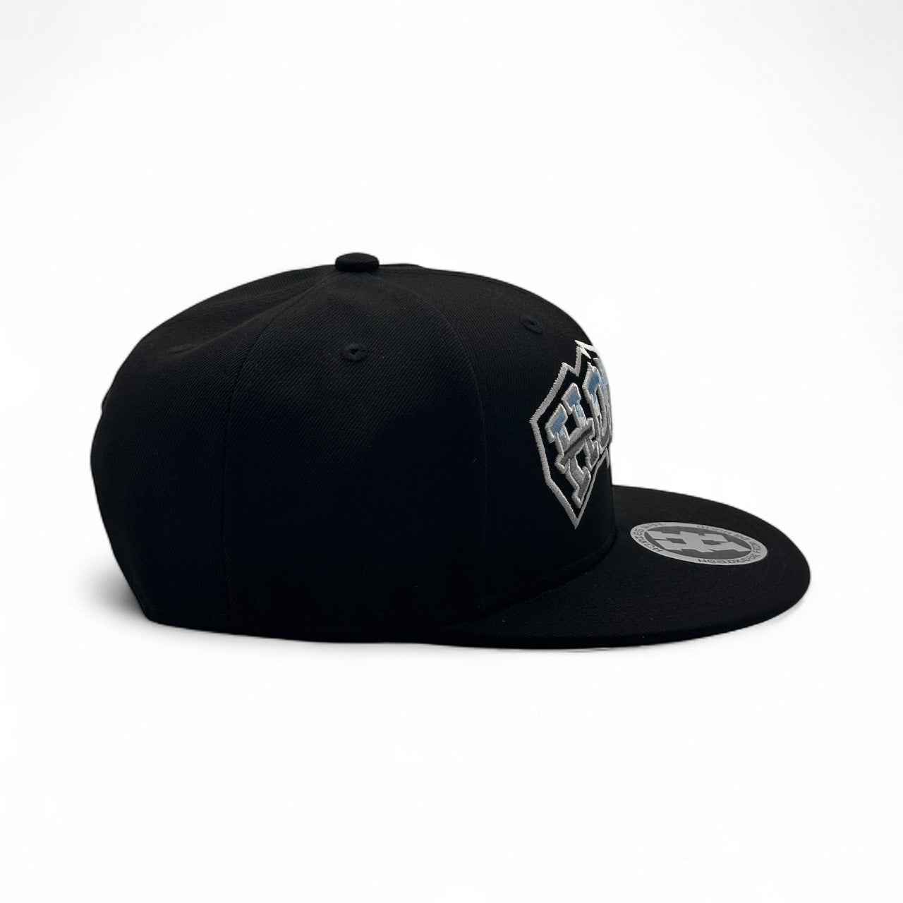 HM™ - SNAPBACK HAT CHRM Logo on Black