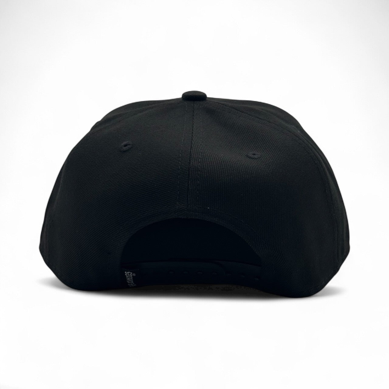 HM™ - SNAPBACK HAT CHRM Logo on Black