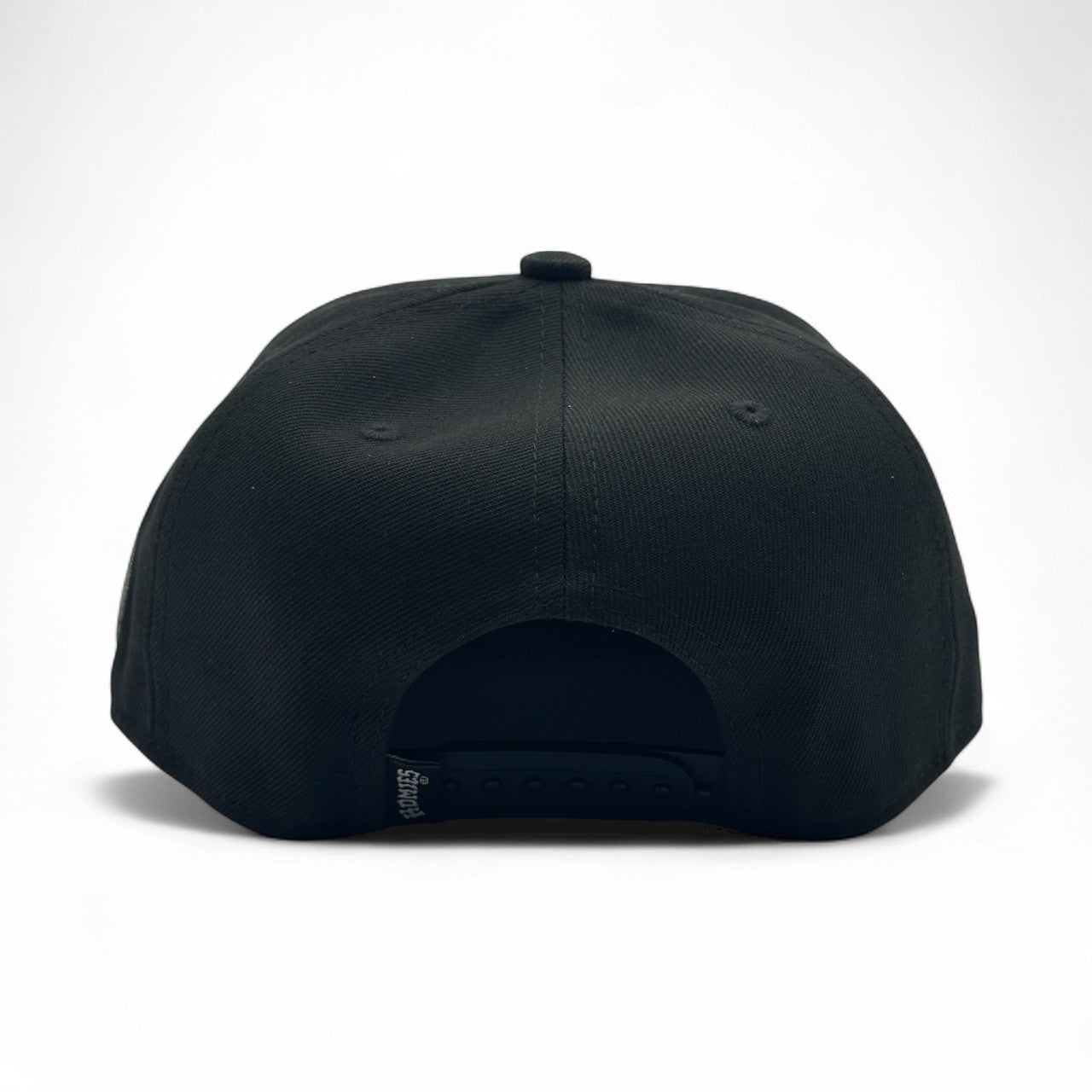 HM™ - SNAPBACK HAT Welcome To The Barrio on BLACK W/ Green Under Brim
